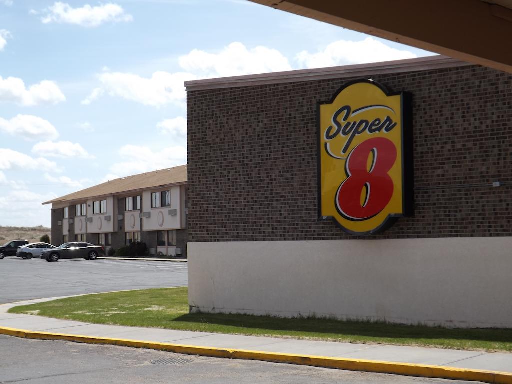 Super 8 By Wyndham Sterling Co Hotel Exterior photo